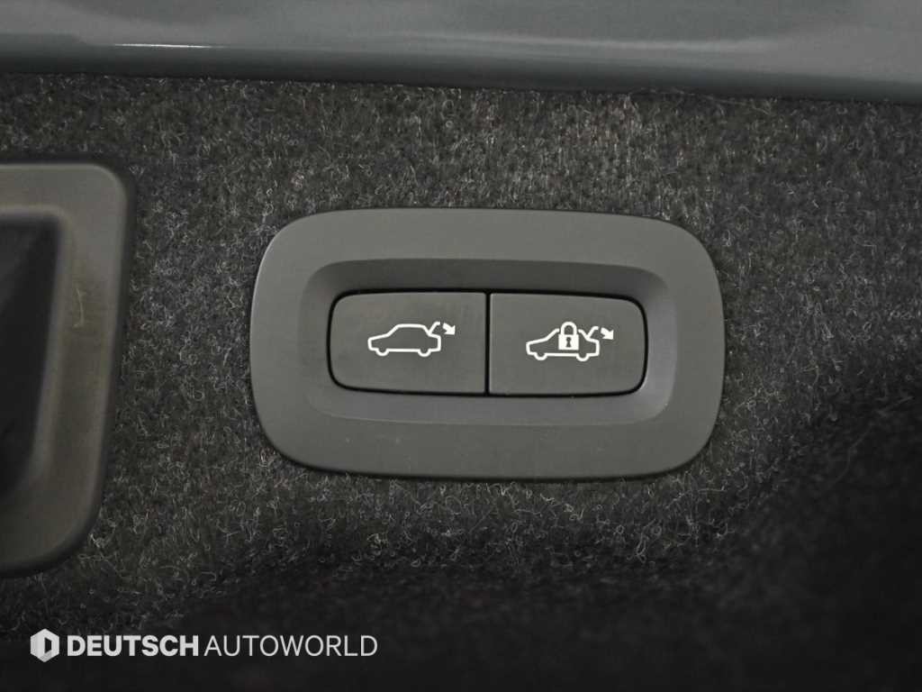 볼보 S90 T8 AWD 인스크립션 이미지 20