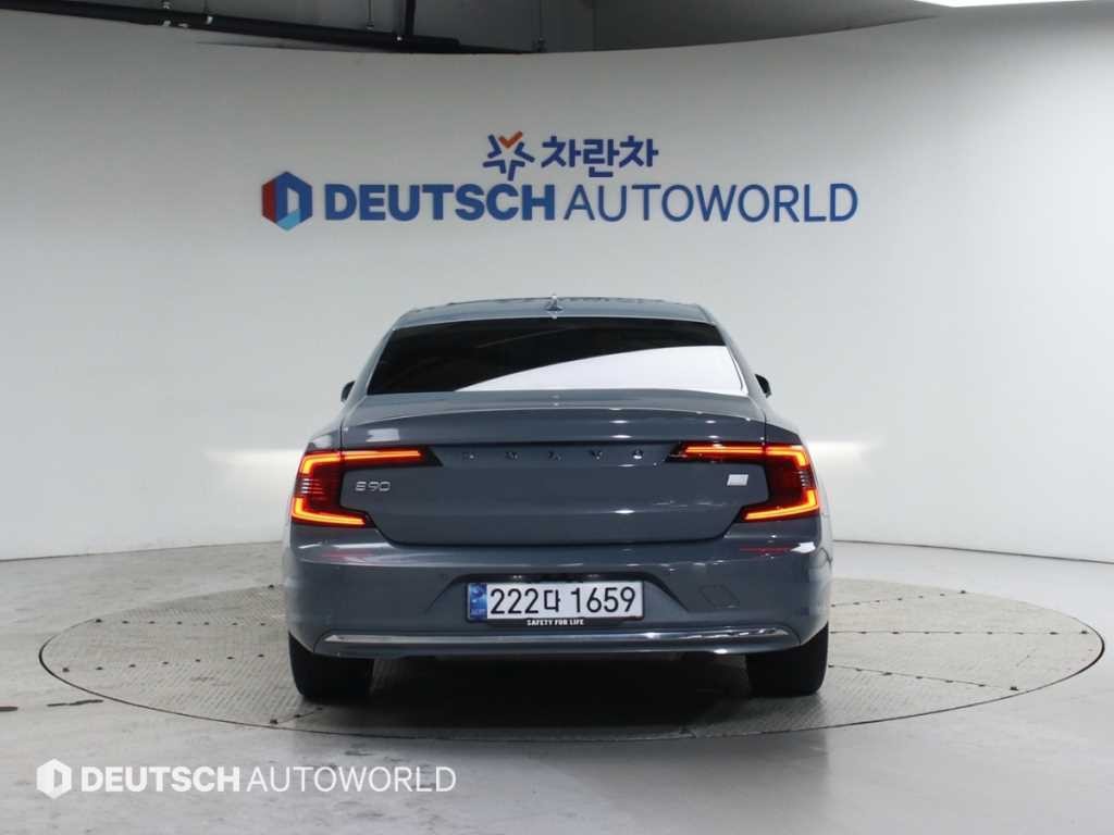 볼보 S90 T8 AWD 인스크립션 이미지 4