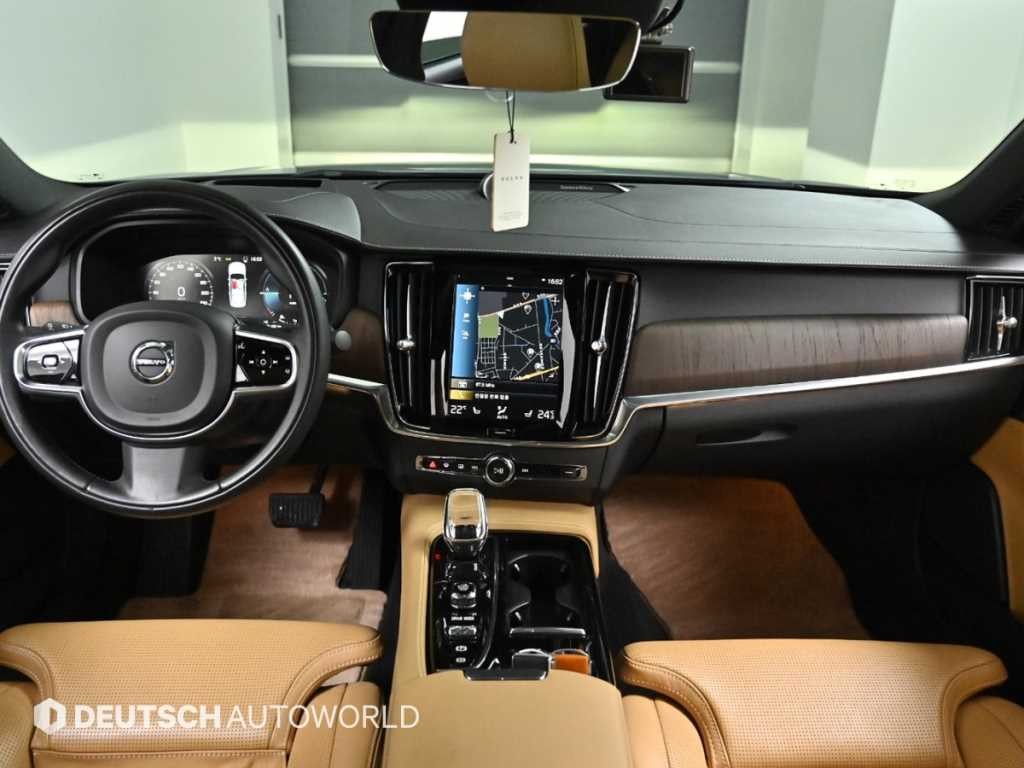 볼보 S90 T8 AWD 인스크립션 이미지 7