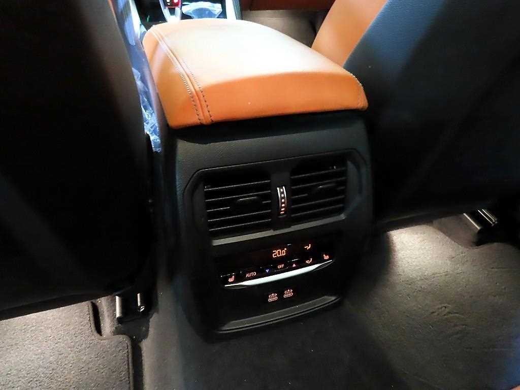 BMW 3시리즈 M3 (F80, E90) M3 세단 컴패티션 이미지 17