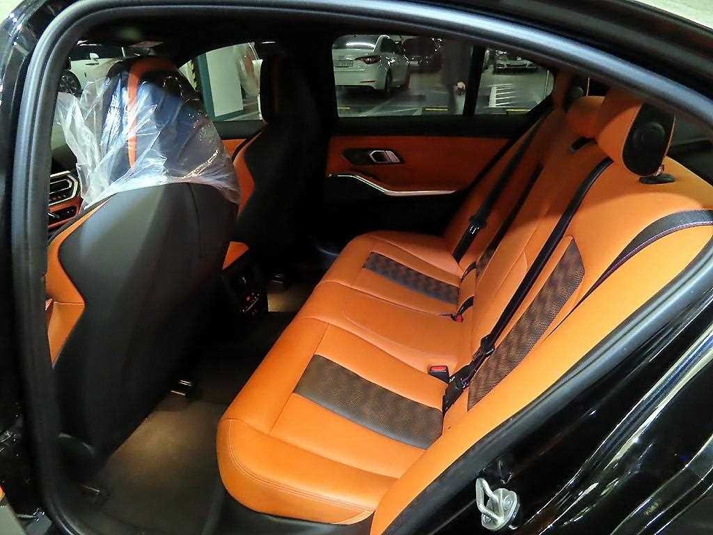 BMW 3시리즈 M3 (F80, E90) M3 세단 컴패티션 이미지 7
