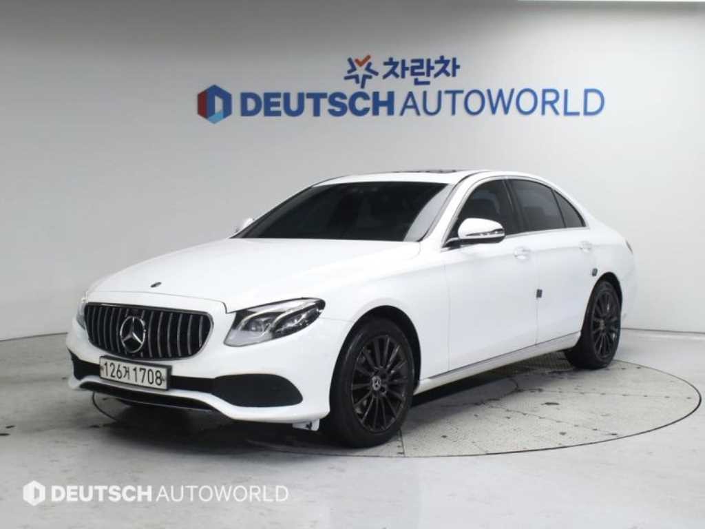 벤츠 E 클래스 E-클래스 W213 E220d 아방가르드 이미지 1