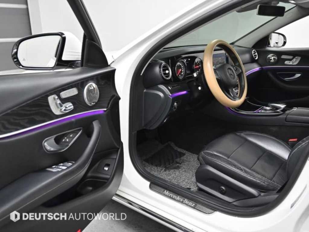 벤츠 E 클래스 E-클래스 W213 E220d 아방가르드 이미지 11
