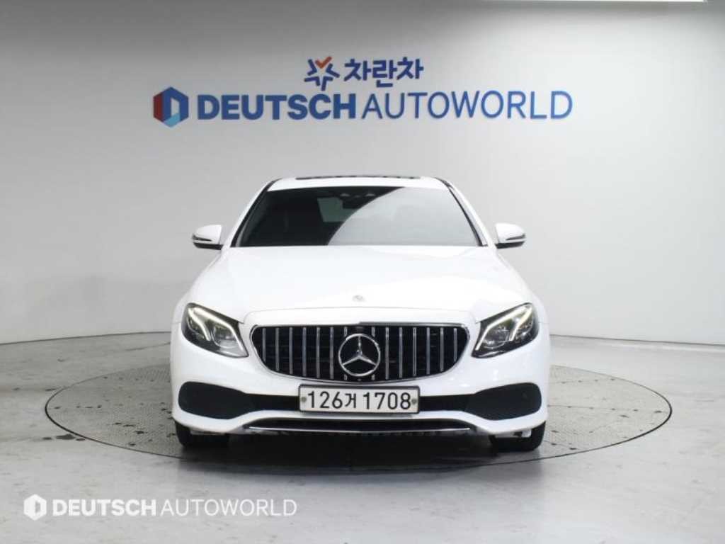 벤츠 E 클래스 E-클래스 W213 E220d 아방가르드 이미지 3