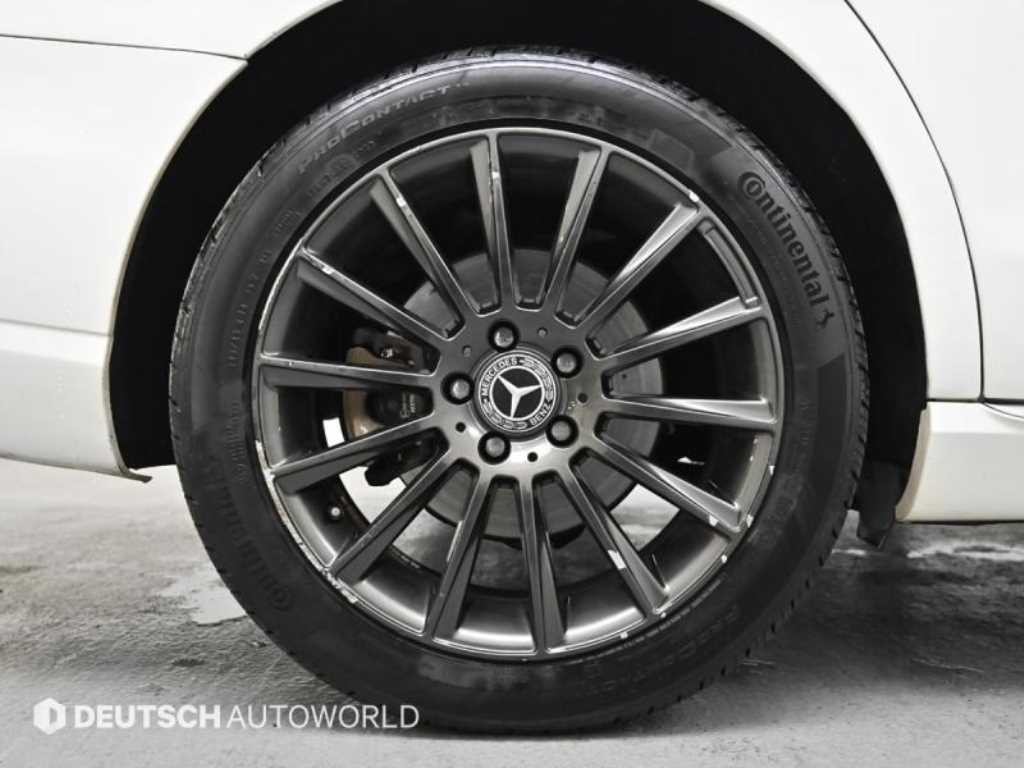 벤츠 E 클래스 E-클래스 W213 E220d 아방가르드 이미지 5
