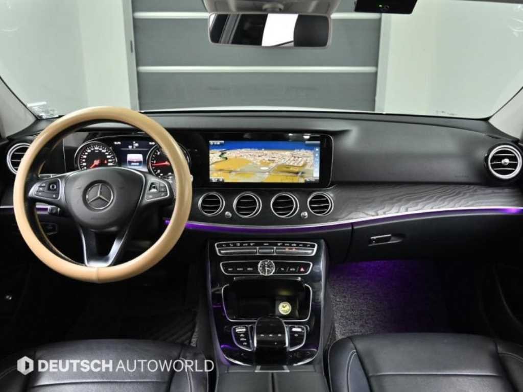 벤츠 E 클래스 E-클래스 W213 E220d 아방가르드 이미지 7