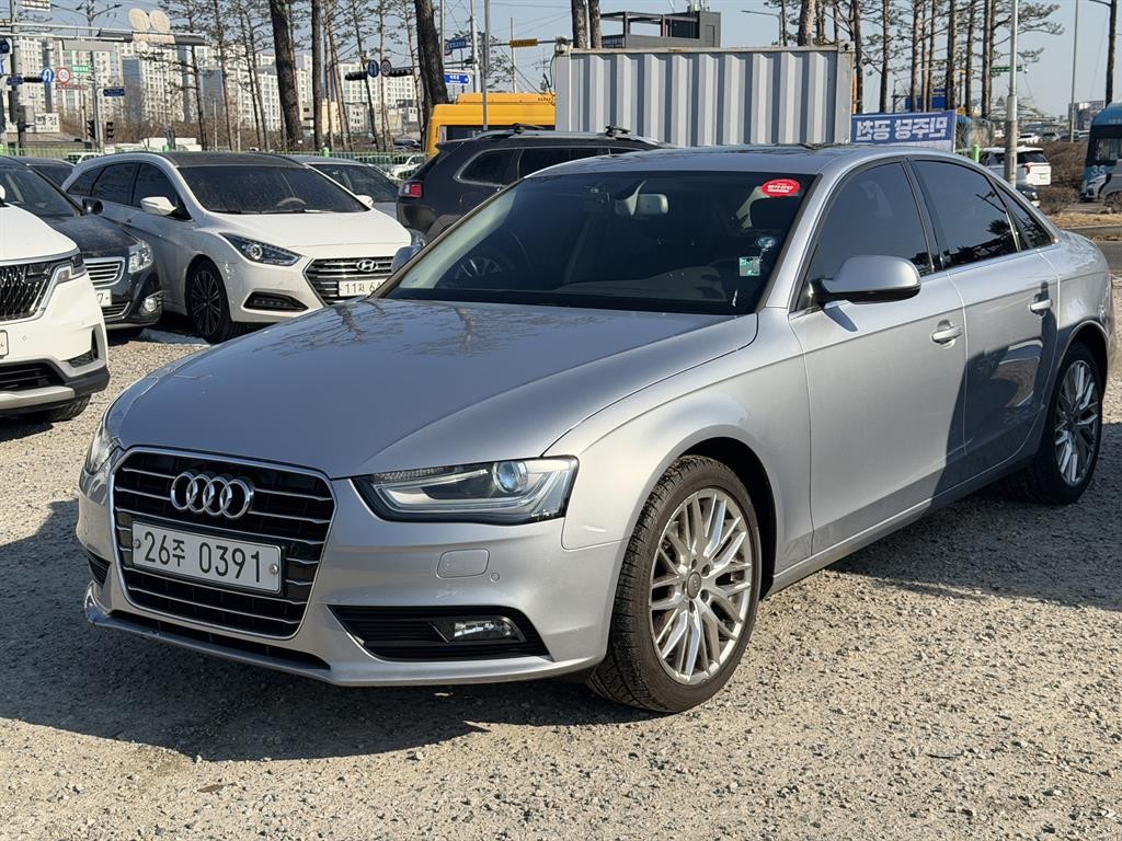 아우디 A4 뉴 A4 30 TDI 다이나믹 이미지 5