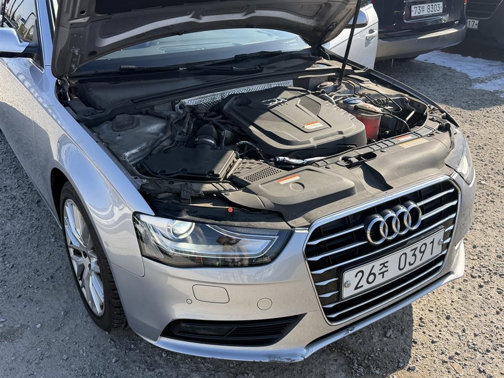 아우디 A4 뉴 A4 30 TDI 다이나믹 이미지 9