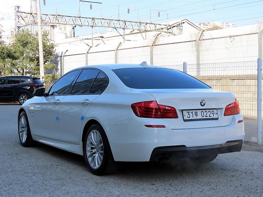 BMW 5시리즈 5시리즈 (F10) 528i M 에어로 다이나믹 이미지 3