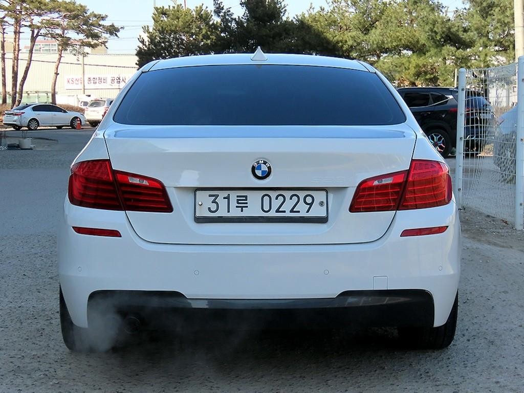 BMW 5시리즈 5시리즈 (F10) 528i M 에어로 다이나믹 이미지 4