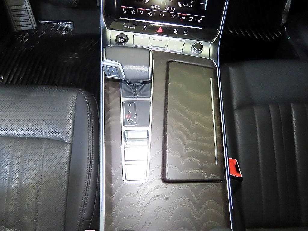 아우디 A6 A6 (C8) 40 TDI 콰트로 프리미엄 이미지 12