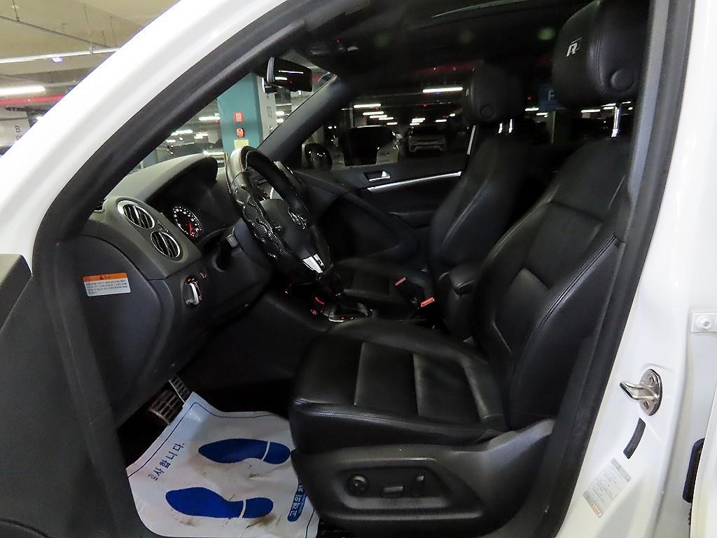 폭스바겐 티구안 뉴티구안 2.0 TDI R-라인 이미지 6
