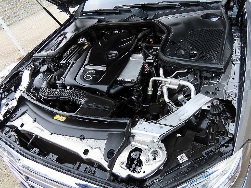 벤츠 E 클래스 E-클래스 W213 E300 4MATIC 익스클루시브 이미지 19