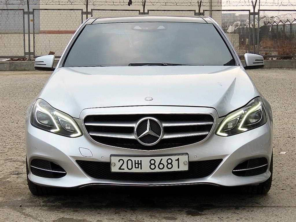벤츠 E 클래스 E-클래스 W212 E300 블루텍 하이브리드 이미지 1