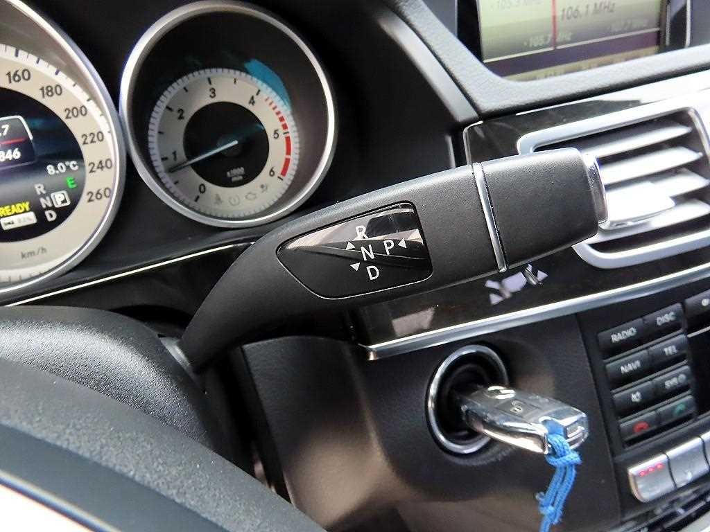 벤츠 E 클래스 E-클래스 W212 E300 블루텍 하이브리드 이미지 10