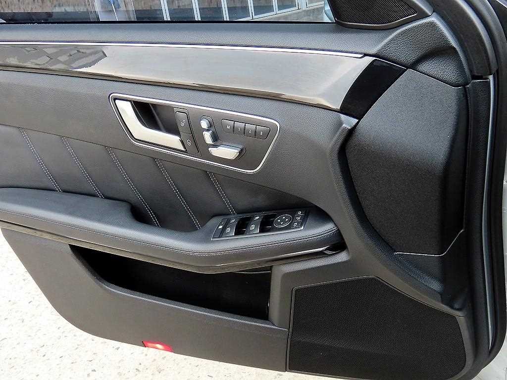 벤츠 E 클래스 E-클래스 W212 E300 블루텍 하이브리드 이미지 11