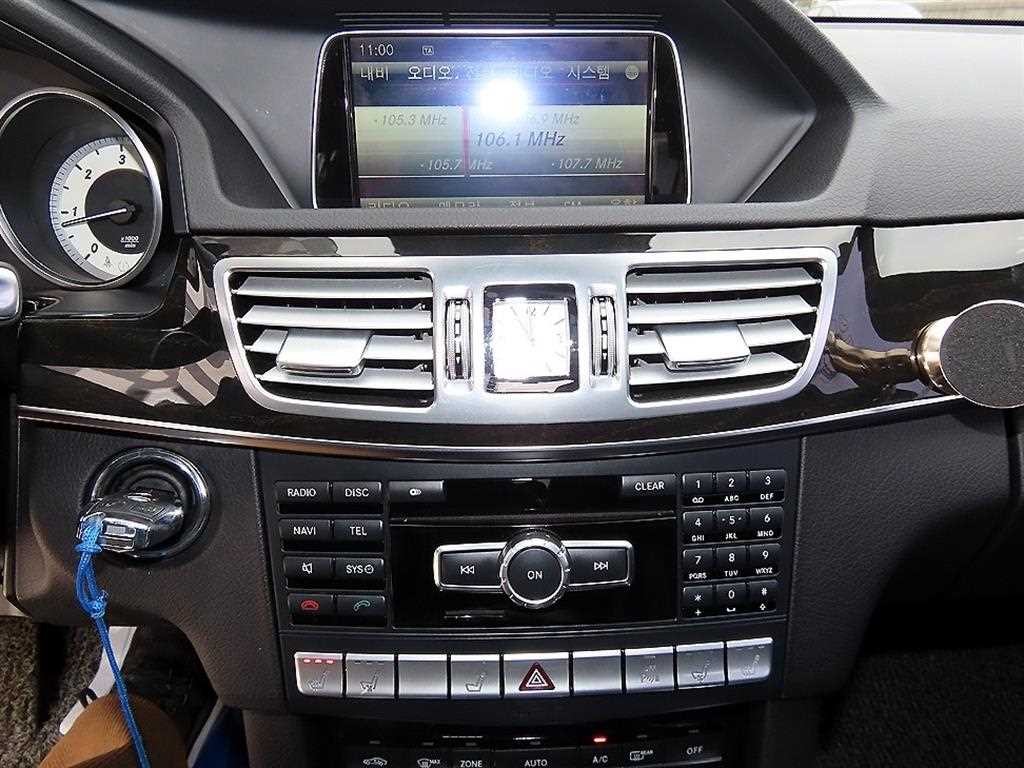벤츠 E 클래스 E-클래스 W212 E300 블루텍 하이브리드 이미지 14