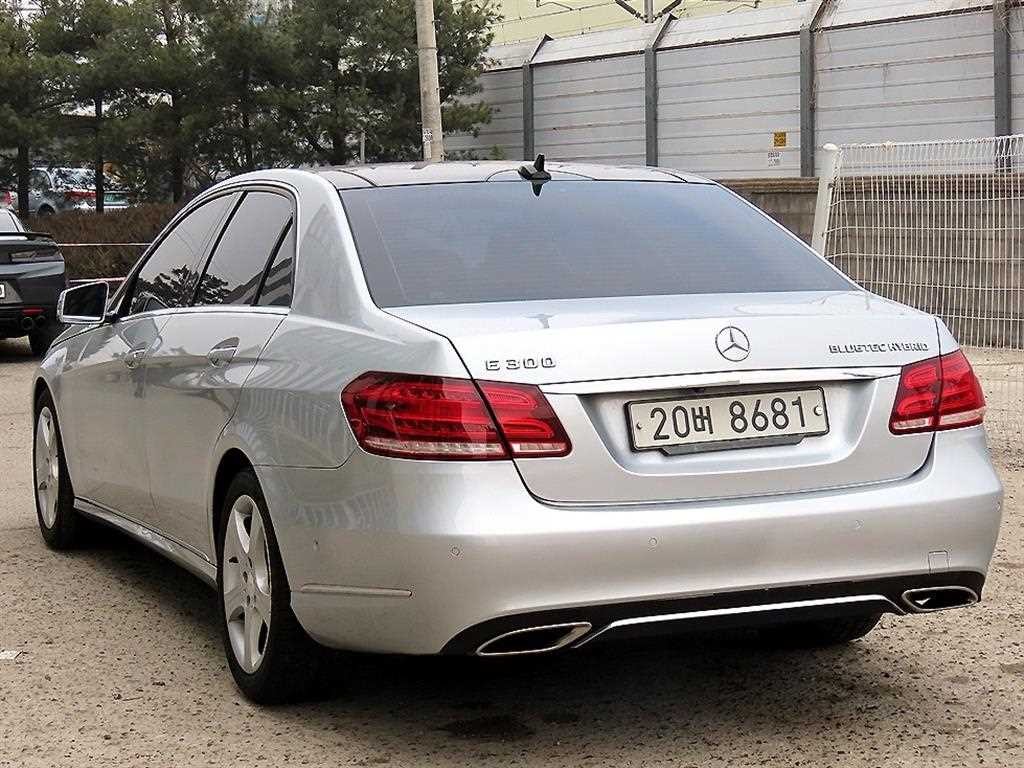 벤츠 E 클래스 E-클래스 W212 E300 블루텍 하이브리드 이미지 3