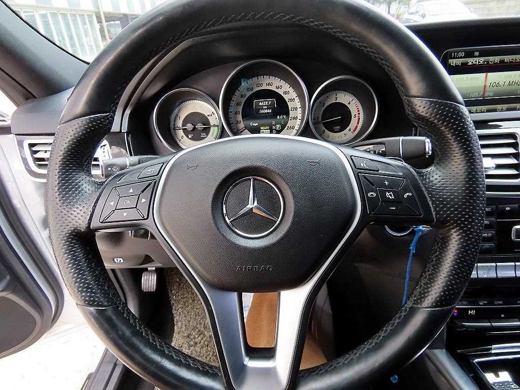벤츠 E 클래스 E-클래스 W212 E300 블루텍 하이브리드 이미지 8