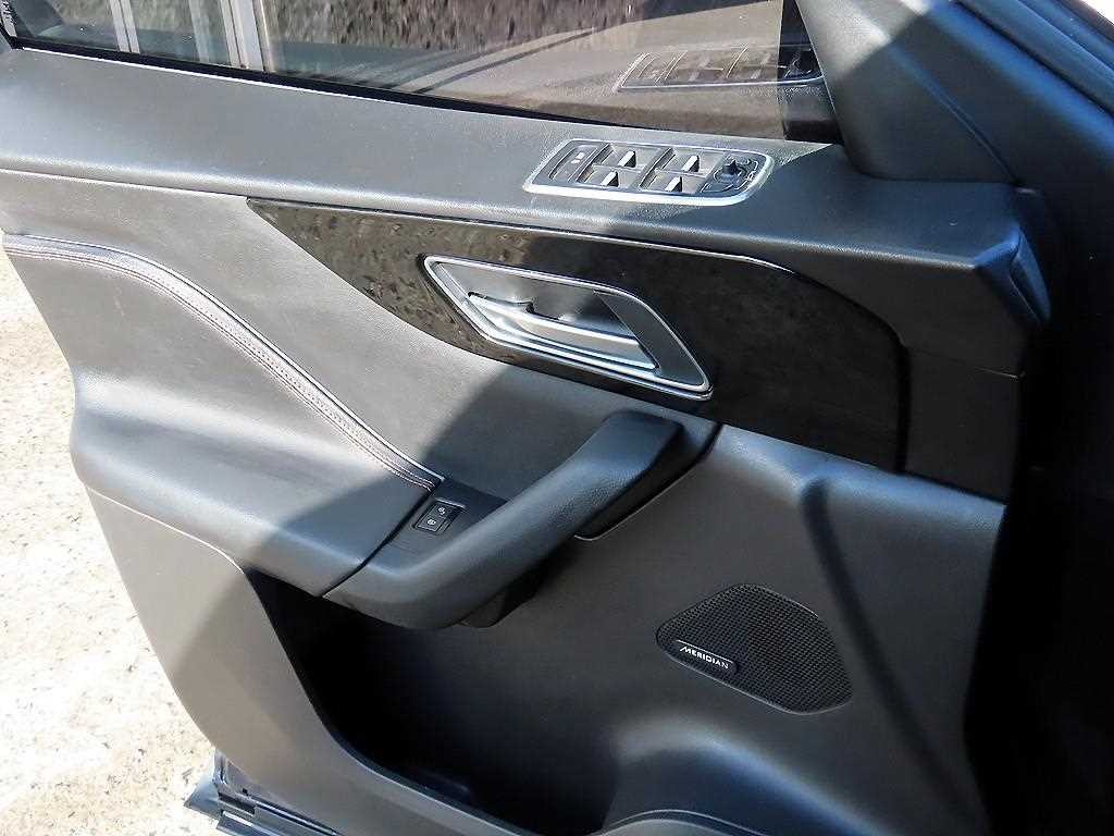 재규어 F-PACE 20d 프레스티지 이미지 11