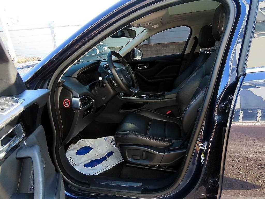 재규어 F-PACE 20d 프레스티지 이미지 5