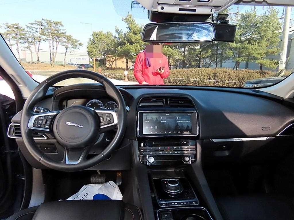 재규어 F-PACE 20d 프레스티지 이미지 7