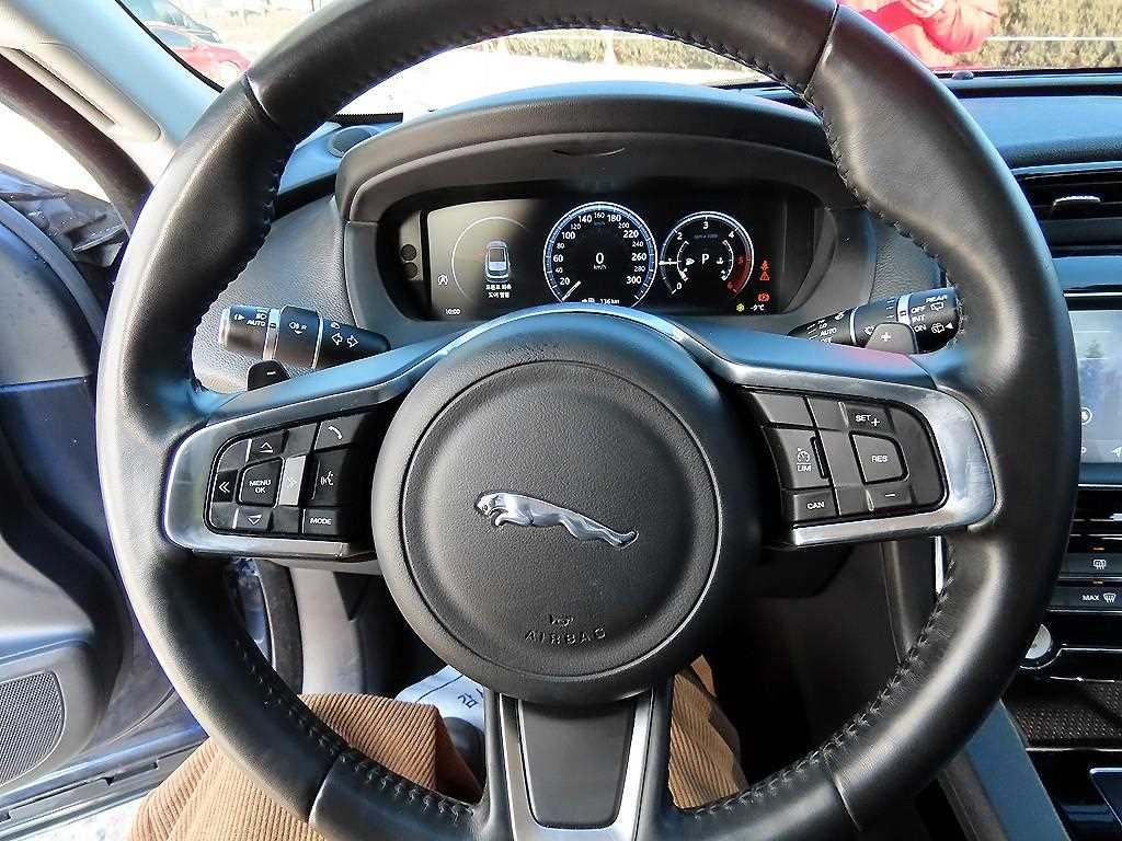 재규어 F-PACE 20d 프레스티지 이미지 8