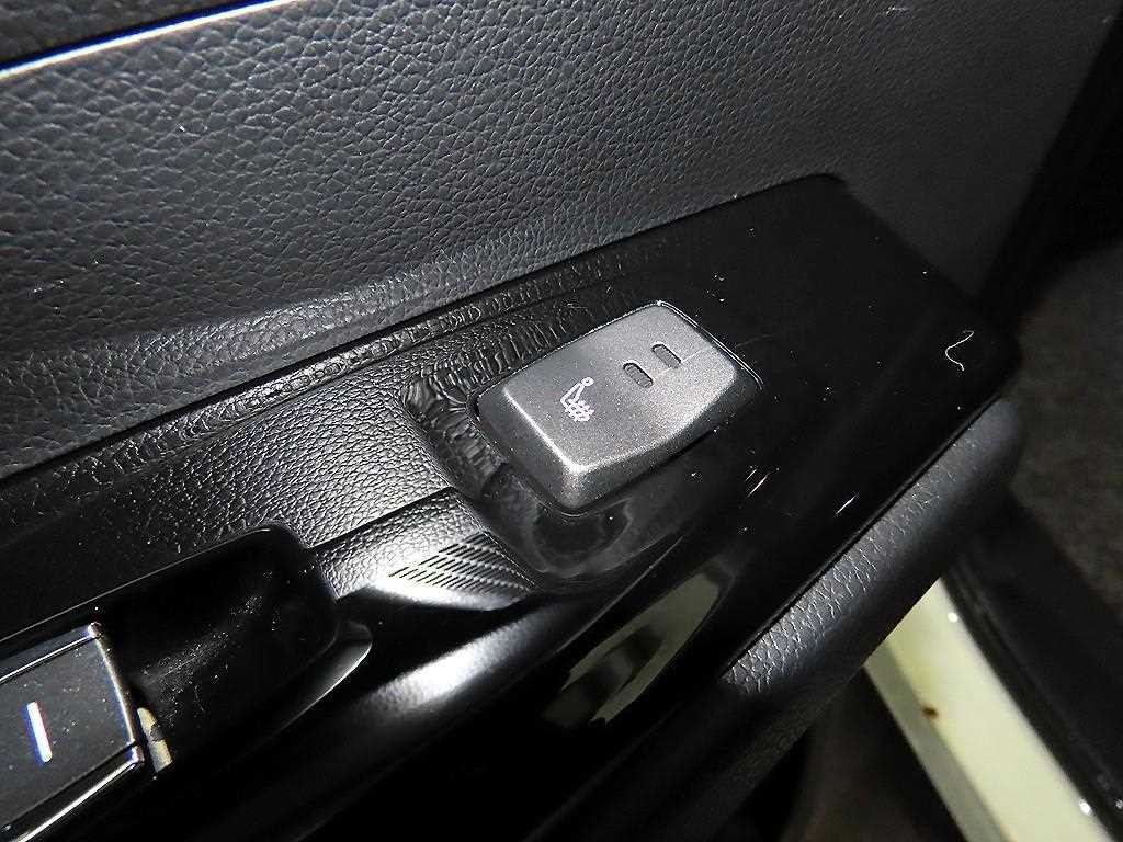 KG모빌리티(쌍용) 코란도 뷰티풀코란도 2WD 가솔린 1.5 C5 플러스 이미지 15