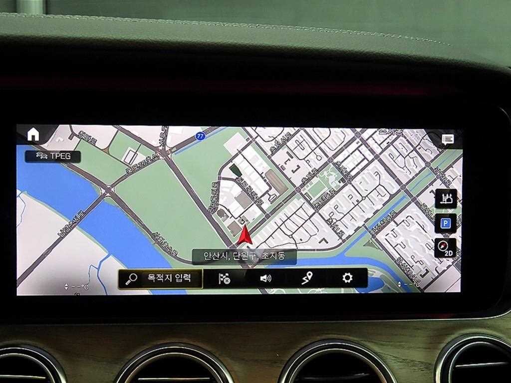 벤츠 E 클래스 E-클래스 W213 E300e 4MATIC 익스클루시브 이미지 16