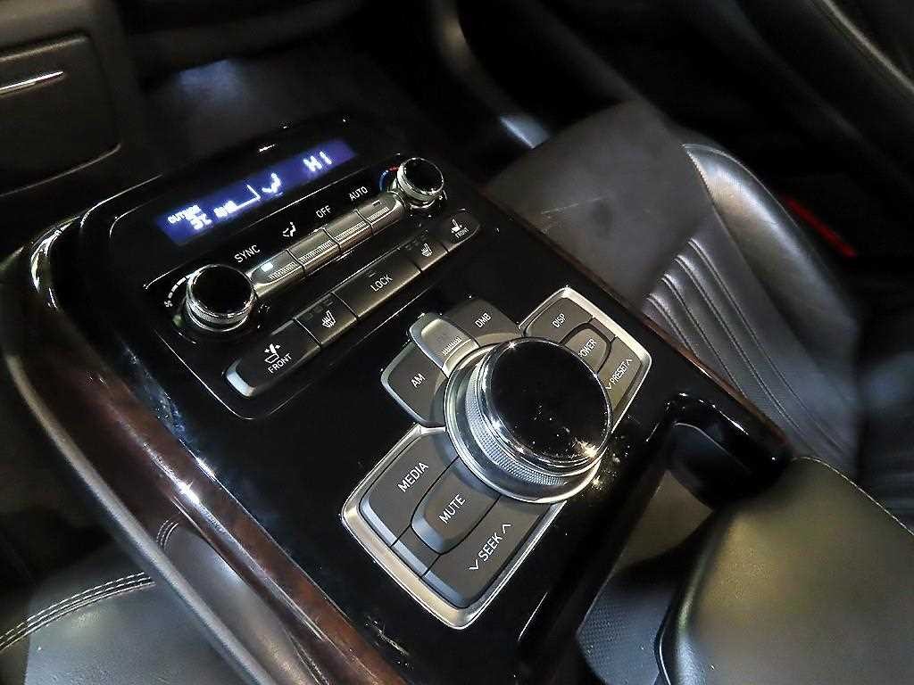 제네시스 EQ900 3.8 GDI AWD 프리미엄 럭셔리 이미지 16