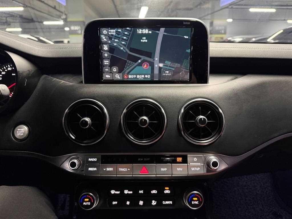 기아 스팅어 가솔린 3.3 터보 2WD GT 이미지 13