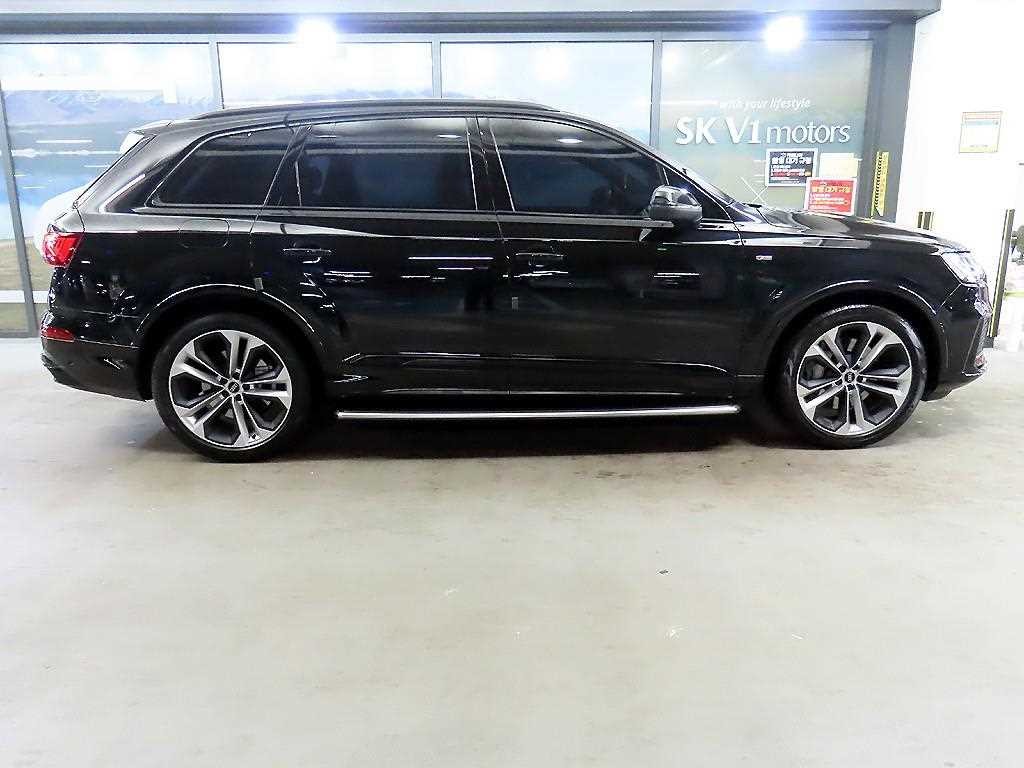 아우디 Q7 Q7 (4M) 55 TFSI 콰트로 프리미엄 이미지 3
