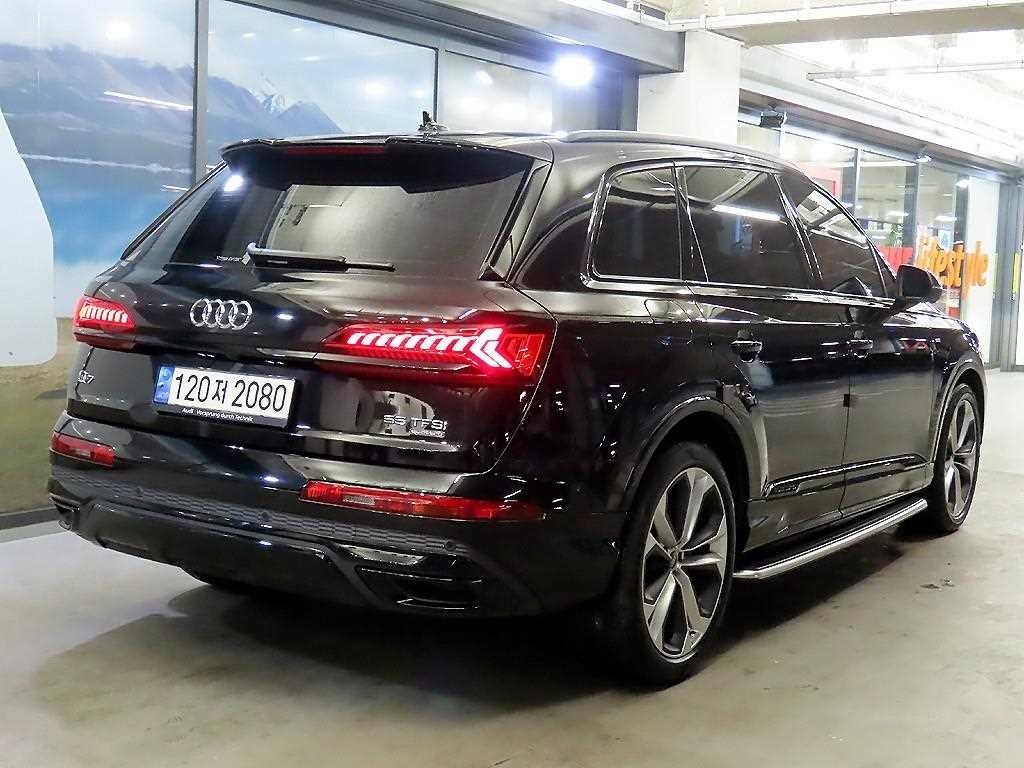 아우디 Q7 Q7 (4M) 55 TFSI 콰트로 프리미엄 이미지 4