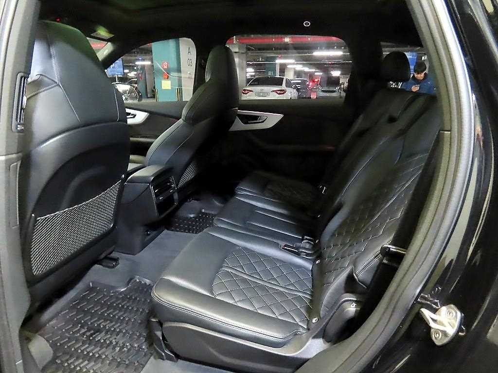 아우디 Q7 Q7 (4M) 55 TFSI 콰트로 프리미엄 이미지 7