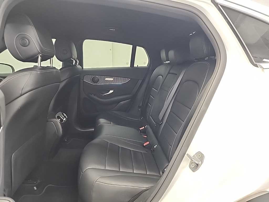 벤츠 GLC 클래스 GLC클래스 X253 GLC 300 4MATIC 쿠페 이미지 12