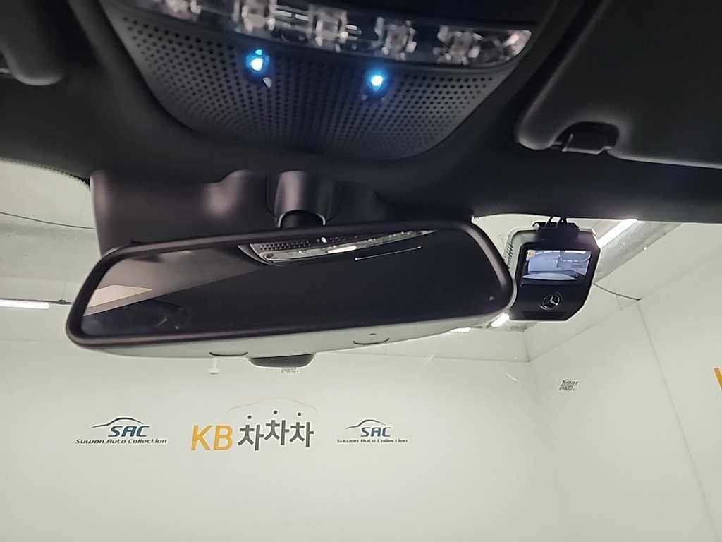벤츠 GLC 클래스 GLC클래스 X253 GLC 300 4MATIC 쿠페 이미지 17