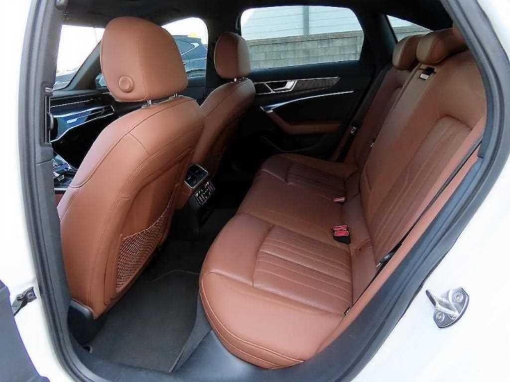 아우디 A6 A6 (C8) 45 TFSI 콰트로 프리미엄 이미지 5