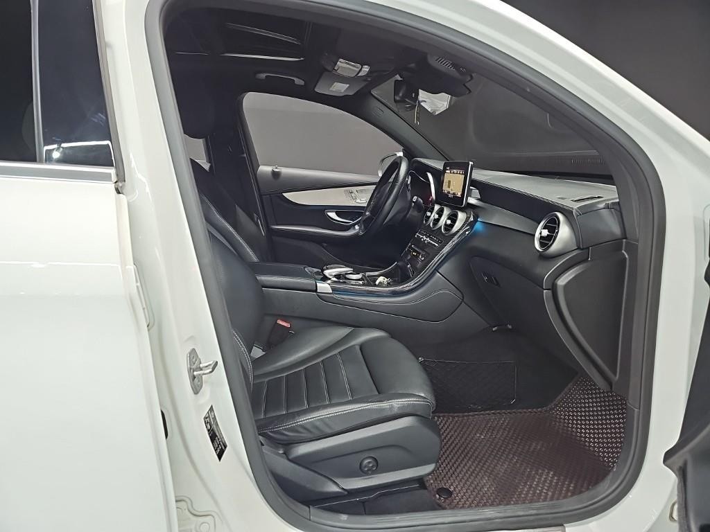 벤츠 GLC 클래스 GLC클래스 X253 GLC 220 d 4MATIC 프리미엄 쿠페 이미지 11