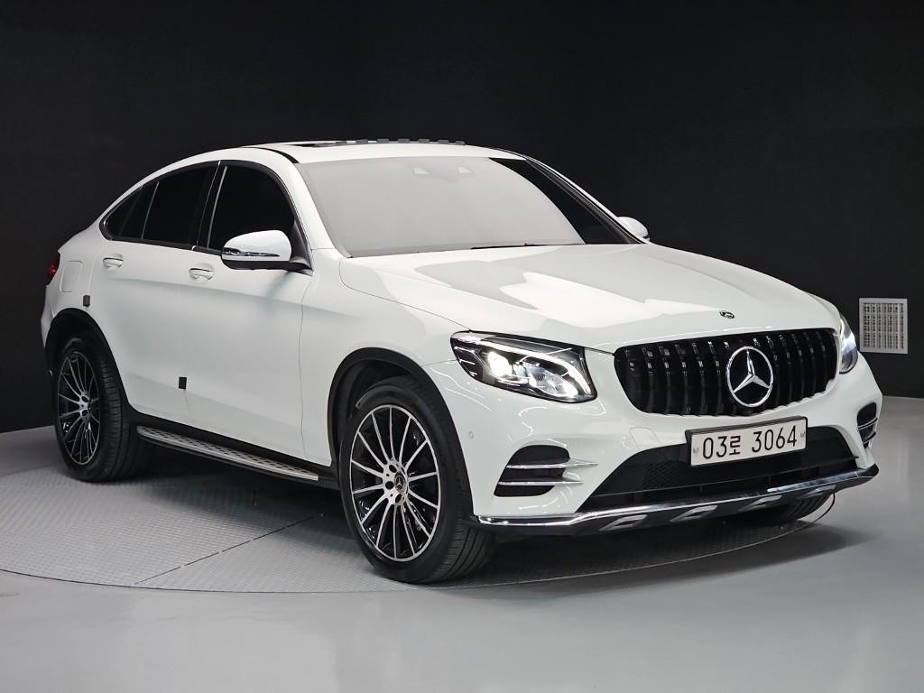 벤츠 GLC 클래스 GLC클래스 X253 GLC 220 d 4MATIC 프리미엄 쿠페 이미지 3