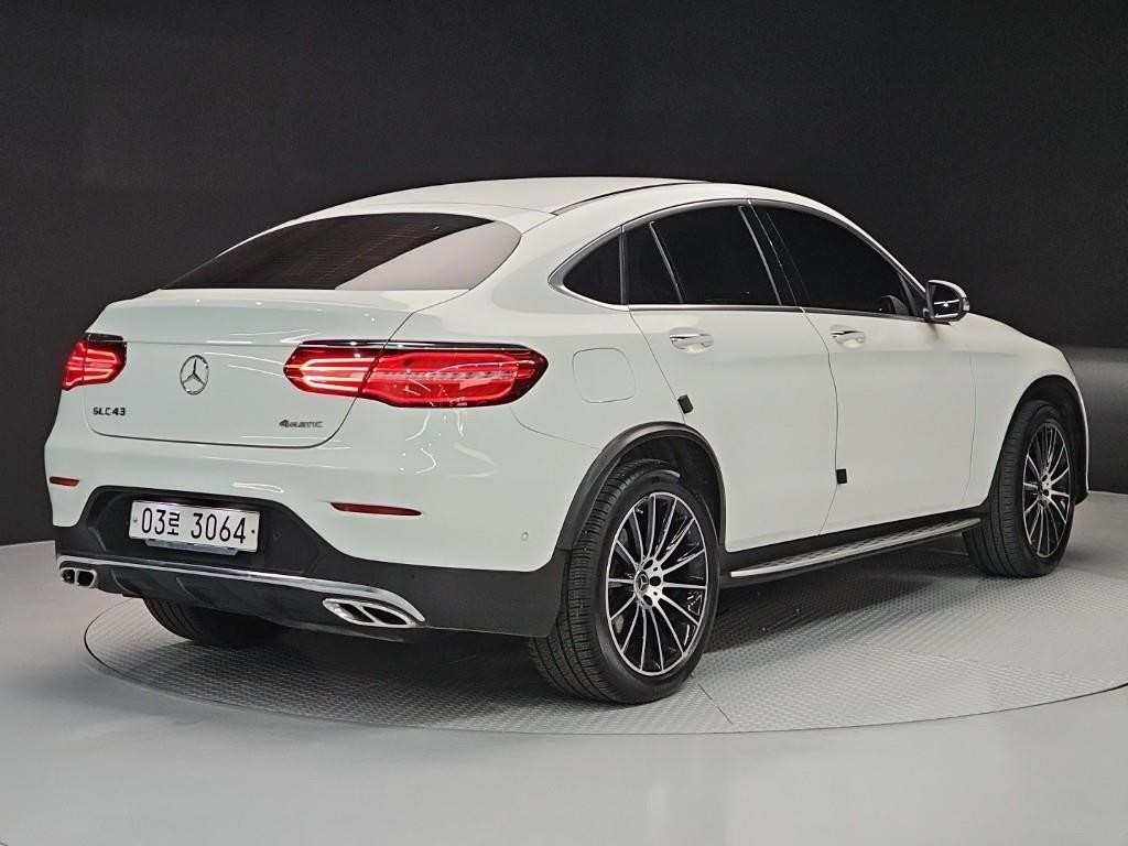 벤츠 GLC 클래스 GLC클래스 X253 GLC 220 d 4MATIC 프리미엄 쿠페 이미지 5