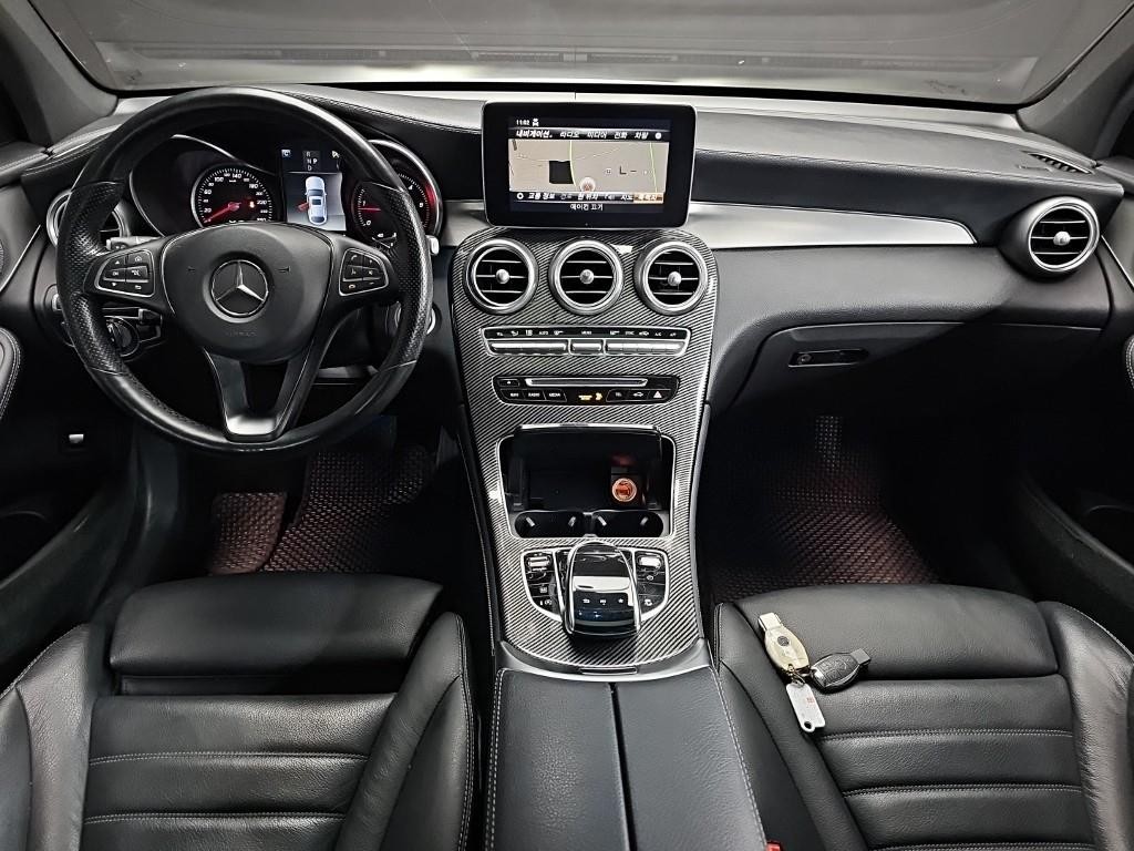 벤츠 GLC 클래스 GLC클래스 X253 GLC 220 d 4MATIC 프리미엄 쿠페 이미지 9