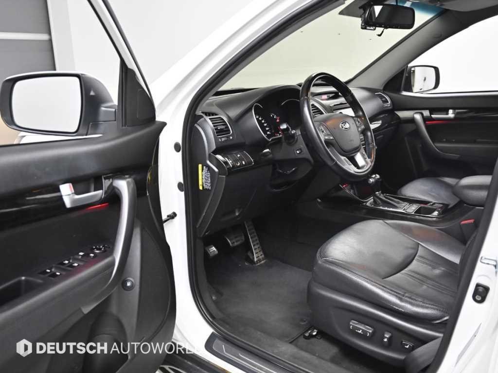 기아 쏘렌토 뉴 쏘렌토 R 2WD 2.0 노블레스 이미지 11
