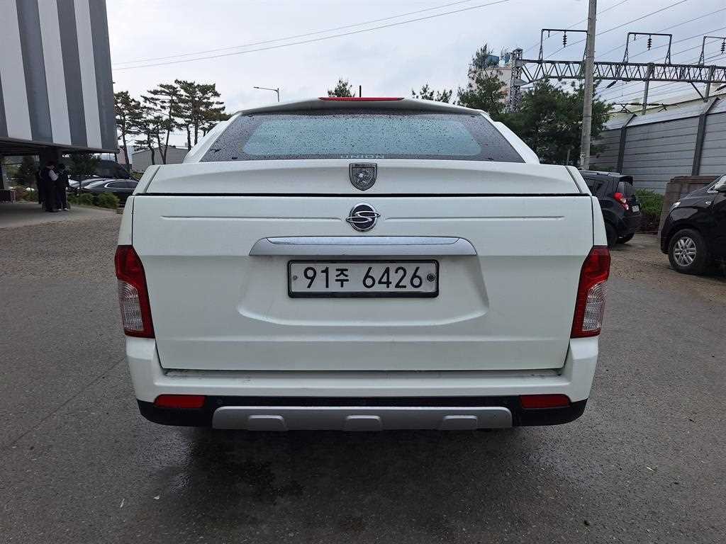 KG모빌리티(쌍용) 코란도 코란도스포츠 디젤 4WD CX7 패션 이미지 3