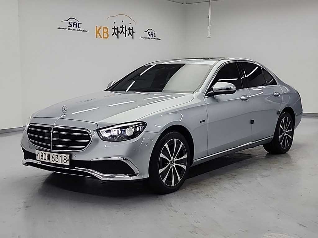 벤츠 E 클래스 E-클래스 W213 E300e 4MATIC 익스클루시브 이미지 1