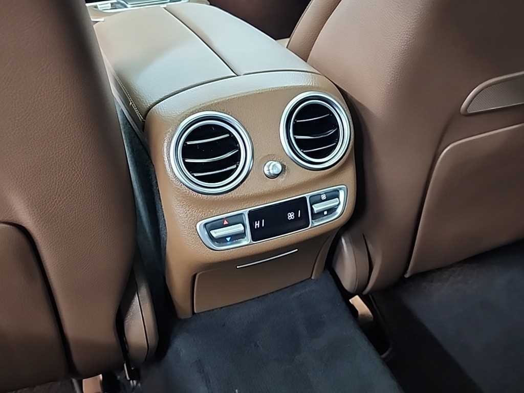 벤츠 E 클래스 E-클래스 W213 E300e 4MATIC 익스클루시브 이미지 13