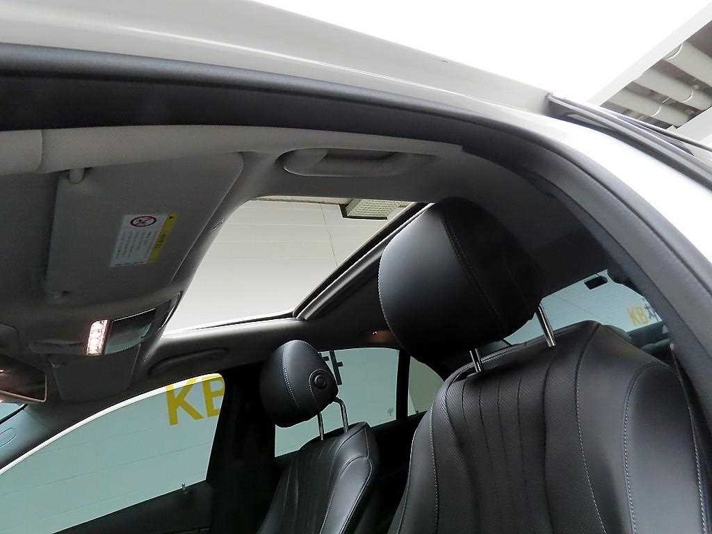 벤츠 E 클래스 E-클래스 W213 E300 4MATIC 익스클루시브 이미지 16