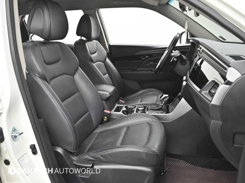 KG모빌리티(쌍용) 코란도 뷰티풀코란도 2WD 가솔린 1.5 C5 플러스 이미지 10