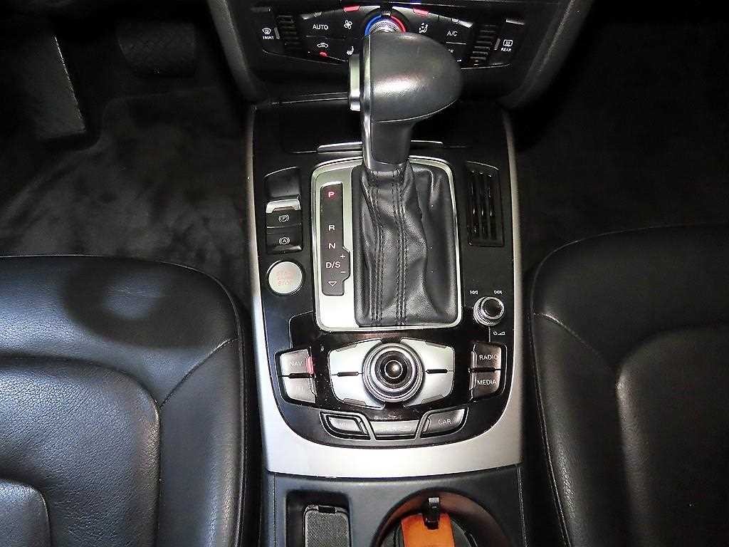 아우디 A4 뉴 A4 30 TDI 다이나믹 이미지 12