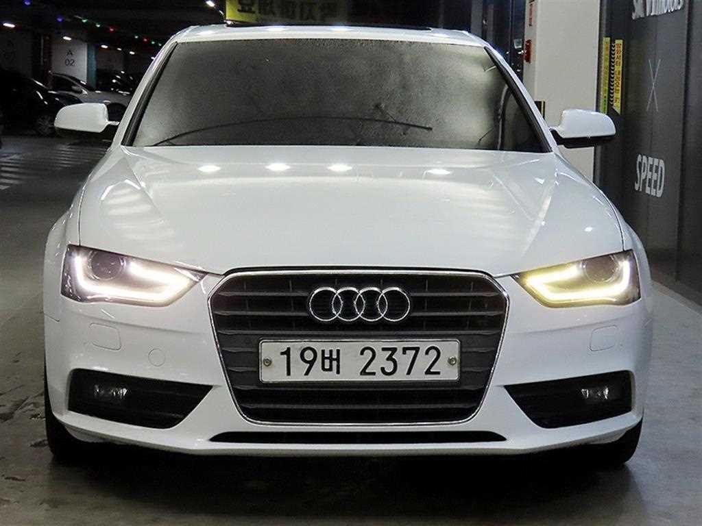 아우디 A4 뉴 A4 30 TDI 다이나믹 이미지 2