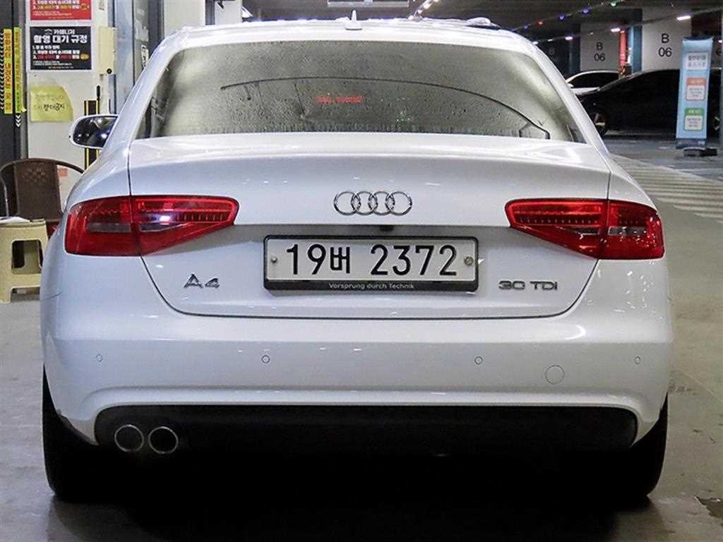 아우디 A4 뉴 A4 30 TDI 다이나믹 이미지 5